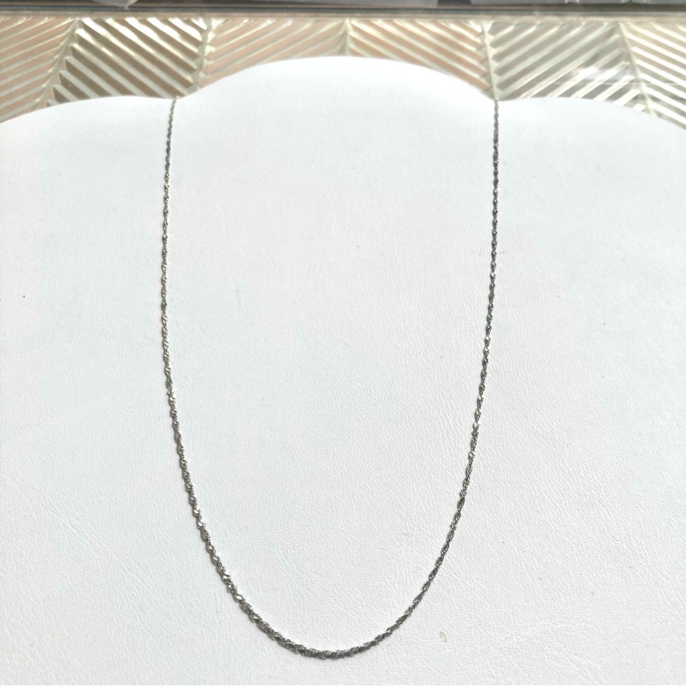 10kt white gold Singapore link chain necklace 18"